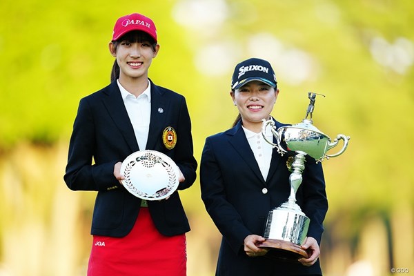 2022年 日本女子オープンゴルフ選手権 最終日 馬場咲希 勝みなみ 予選ラウンドを同組でプレーした馬場咲希(左)と勝みなみ