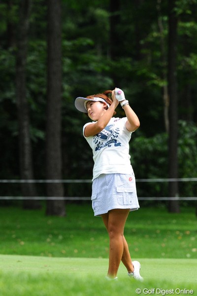 2010年 ニトリレディスゴルフトーナメント初日 櫻井有希 先週は関西オープン見に来てました。久々の好スタートとちゃう？20位T