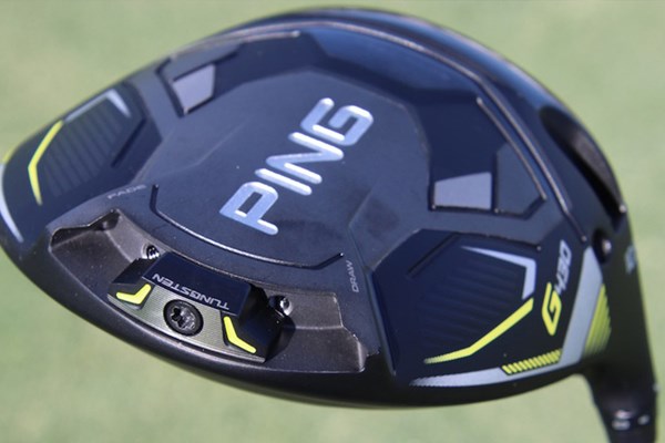 ヘッド後方にはウェイトが存在する(Courtesy GolfWRX)