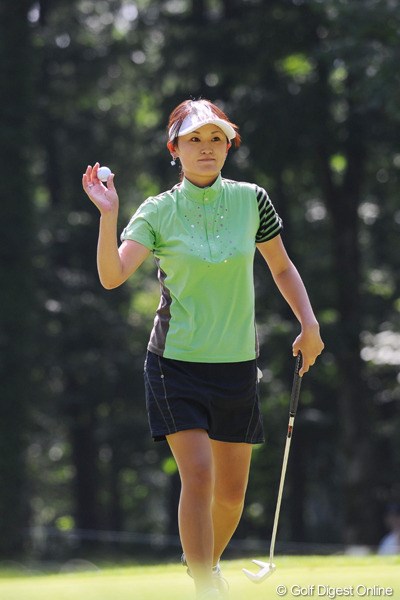 2010年 ニトリレディスゴルフトーナメント2日目 北田瑠衣 ルイちゃんはどんなに暑くても、涼しげな表情でプレーするんですワ。最強の兼業主婦は、料理とかも上手に作ってんのやろか？8位T