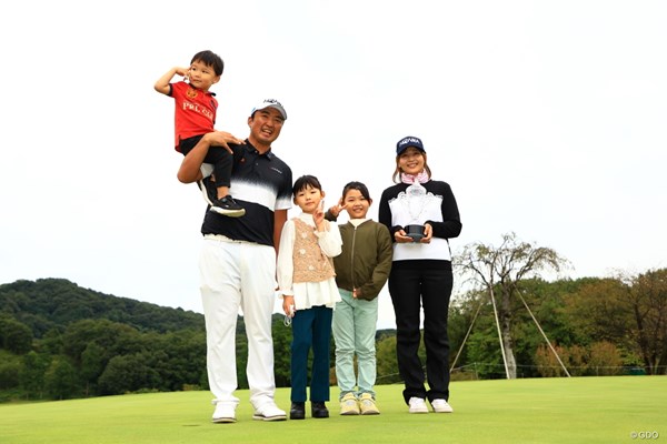 小林伸太郎は家族の前で初勝利を挙げた