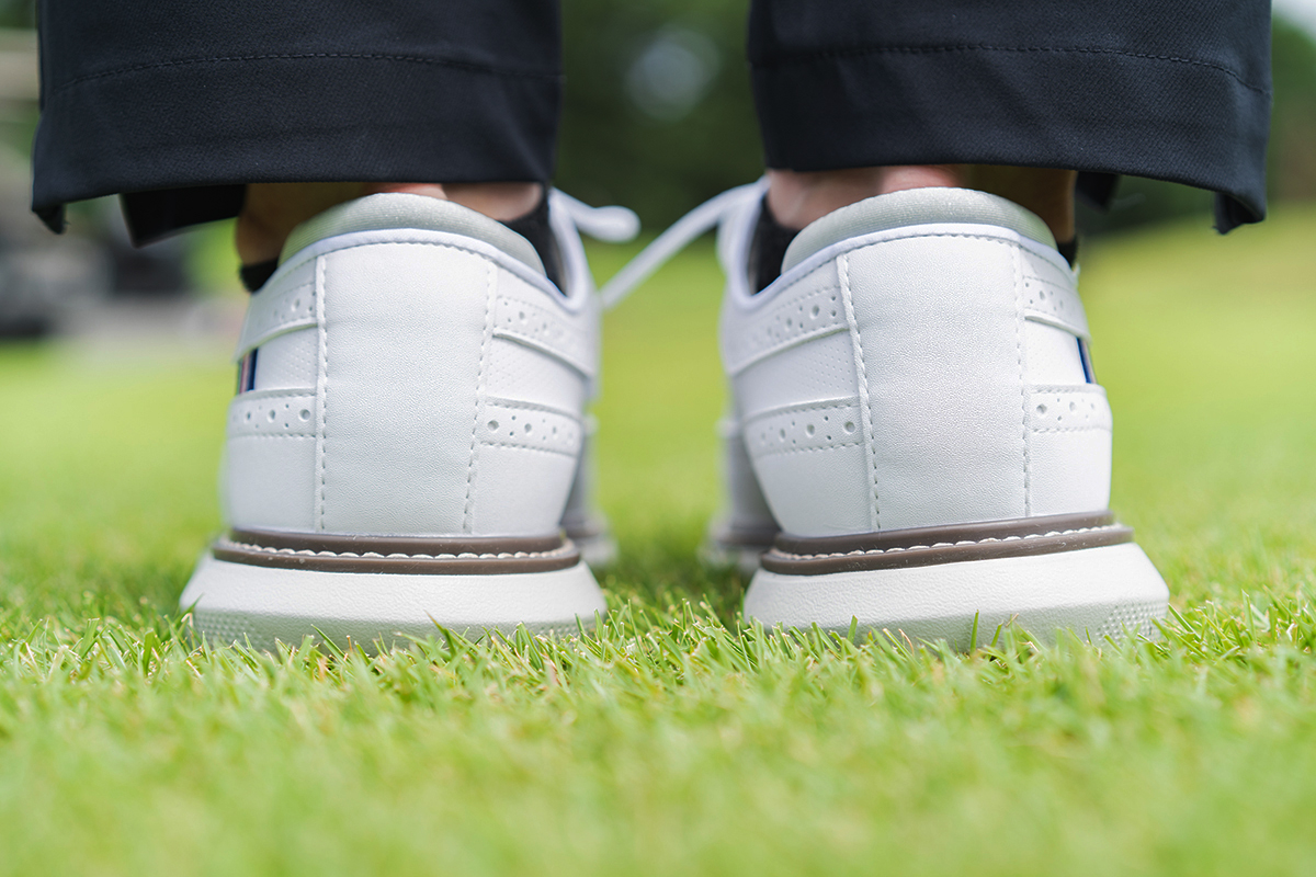 FOOTJOY（フットジョイ）トラディションズ ゴルフシューズ　ホワイト FootJoy Traditions Golf Shoes - White / Blue Red フットジョイ