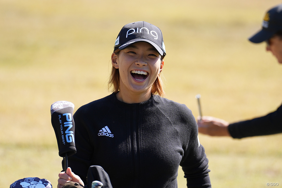 笑顔を見せつつ最終調整