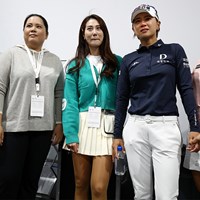 チェ・ナヨン（右から2人目）の引退試合。最終日にはキム・ハヌル（中央）らも駆け付けた（Chung Sung-Jun/Getty Images) 2022年 BMW女子選手権  最終日 チェ・ナヨン