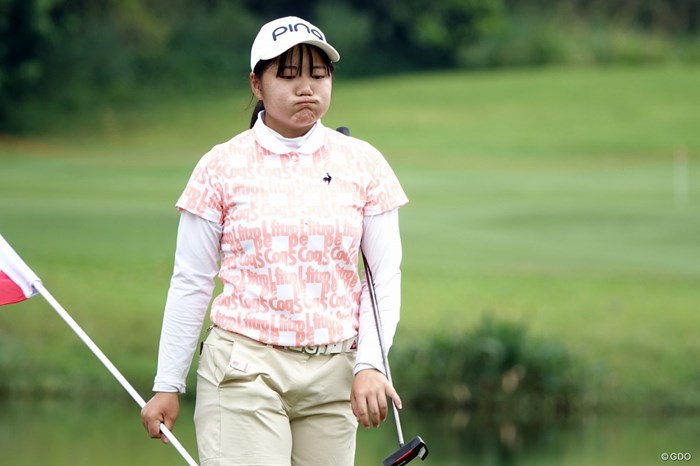 チャンスが入らずこの表情 2022年 アジアパシフィック女子アマチュアゴルフ選手権 3日目 新地真美夏