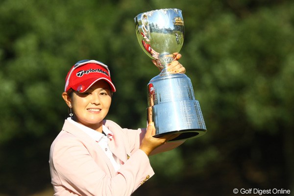 2010年 日本女子プロゴルフ選手権競技コニカミノルタ杯 事前 諸見里しのぶ 今季はまだ勝利がないが、メジャー大会で連覇を果たすことができるか