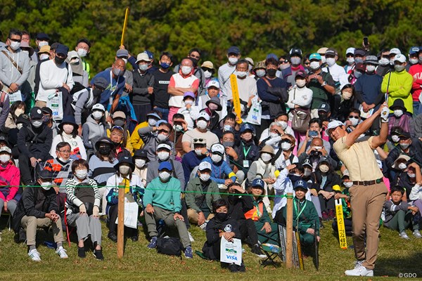 大ギャラリーに心を震わせた石川遼。3打差2位で最終日へ