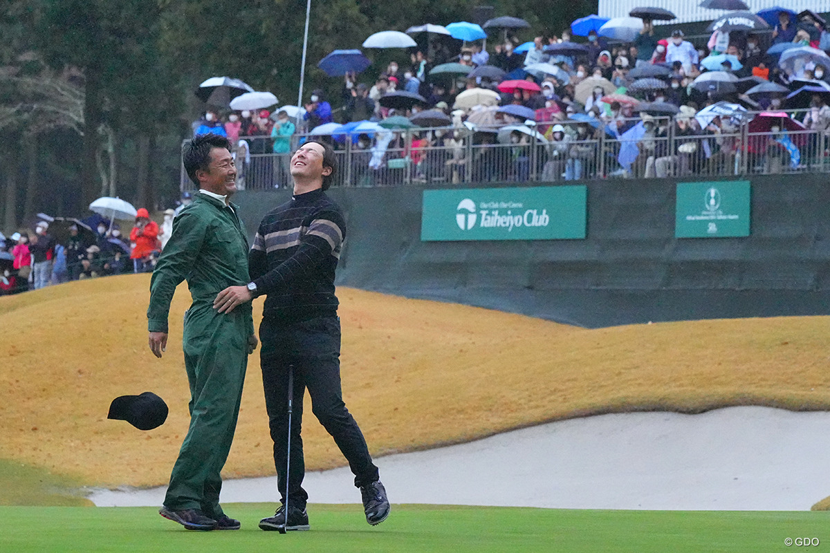 ウィニングパットは74ホール目。石川遼は思い出の詰まった御殿場の18番で優勝を勝ち取った