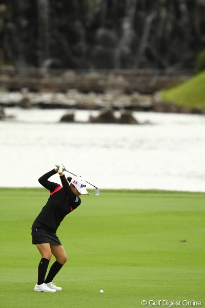 2010年 日本女子プロゴルフ選手権大会コニカミノルタ杯事前情報 横峯さくら 珍しく黒いウェアで練習ラウンドしていた