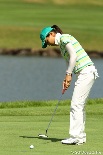 2010年 日本女子プロゴルフ選手権大会コニカミノルタ杯初日 服部真夕