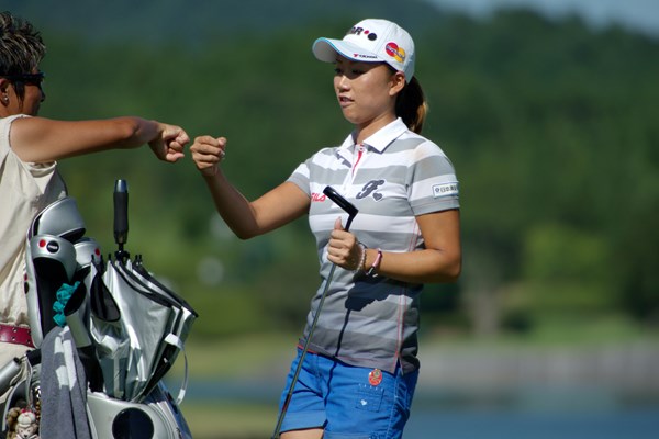 2010年 日本女子プロゴルフ選手権大会コニカミノルタ杯 原 江里菜 出入りが激しい中で