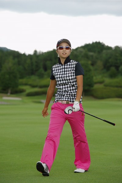 2010年 日本女子プロゴルフ選手権大会コニカミノルタ杯 菊地絵理香 ニューeggスプーンで谷原に続け
