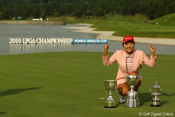 2010年 日本女子プロゴルフ選手権大会コニカミノルタ杯最終日 藤田幸希 2位に4打差をつけて初のメジャータイトルを獲得した藤田幸希