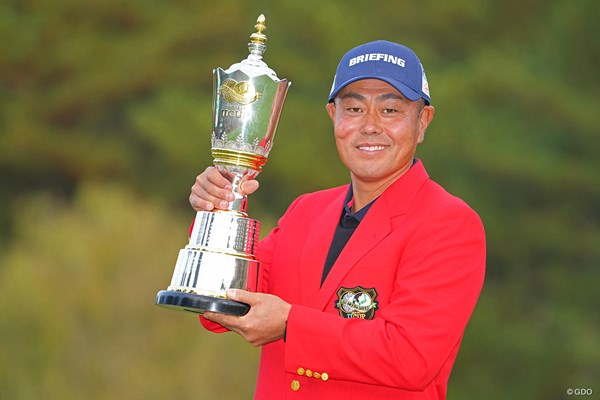 2022年 ゴルフ日本シリーズJTカップ 最終日 谷原秀人 谷原秀人が大会連覇で2022年シーズンを締めくくった