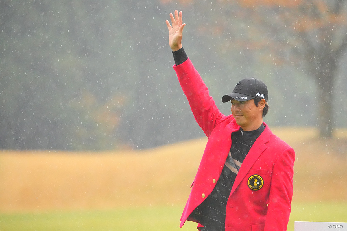 3年ぶりツアー18勝目をあげた