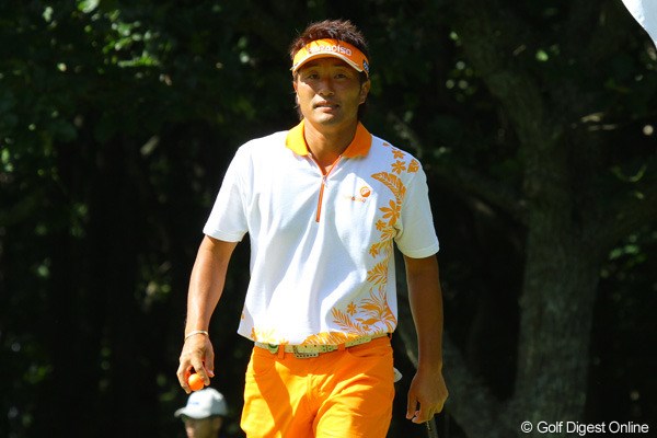 2010年 ANAオープンゴルフトーナメント3日目 宮本勝昌 この日は勝負服（ボールにあわせたオレンジ色）で戦った宮本勝昌も5位タイに浮上