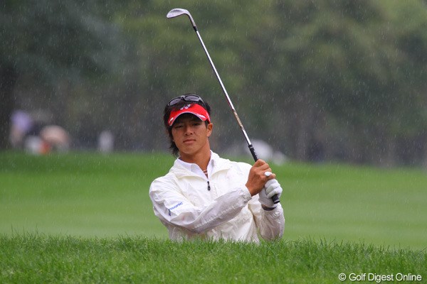 2010年 ANAオープンゴルフトーナメント最終日 石川遼 石川がハーフターンするころが一番雨脚が強かった