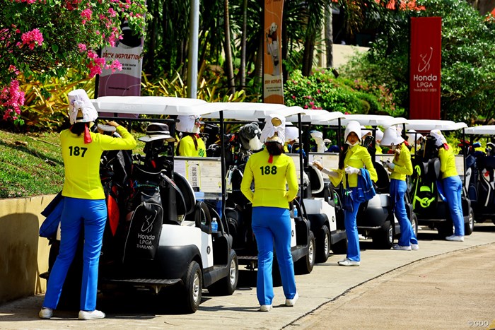 タイのゴルフ場てキャディさんがやたらいるイメージ 2023年 ホンダ LPGAタイランド 事前 コース