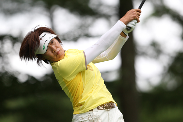 2011年に49歳で現役引退を発表した塩谷育代（写真は2009年「NEC軽井沢72」）