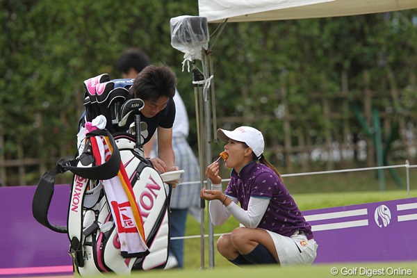 2010年 ミヤギテレビ杯ダンロップ女子オープンゴルフトーナメント初日 池内真梨藻