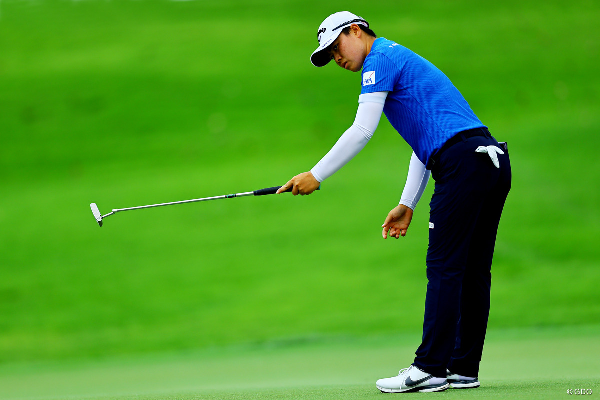 12番は一筋左！惜しいパットが続いた後半