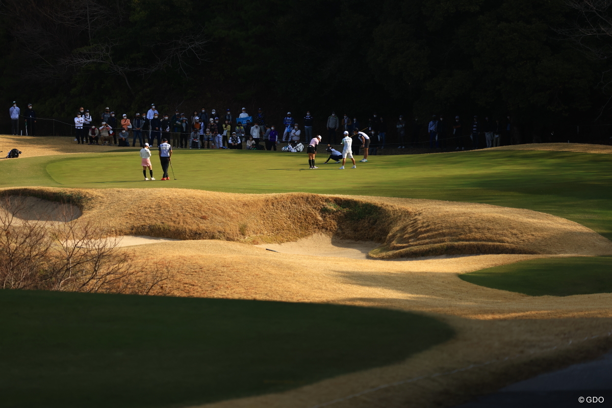 2023年 明治安田生命レディス ヨコハマタイヤゴルフトーナメント 3日目 2番グリーン｜GDO ゴルフダイジェスト・オンライン