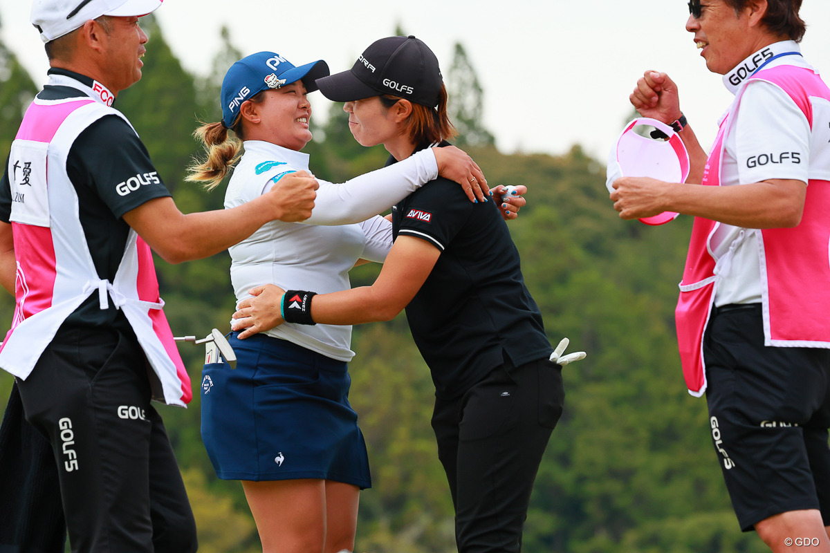2023年 ヤマハレディースオープン葛城 最終日 鈴木愛 穴井詩｜GDO ゴルフダイジェスト・オンライン