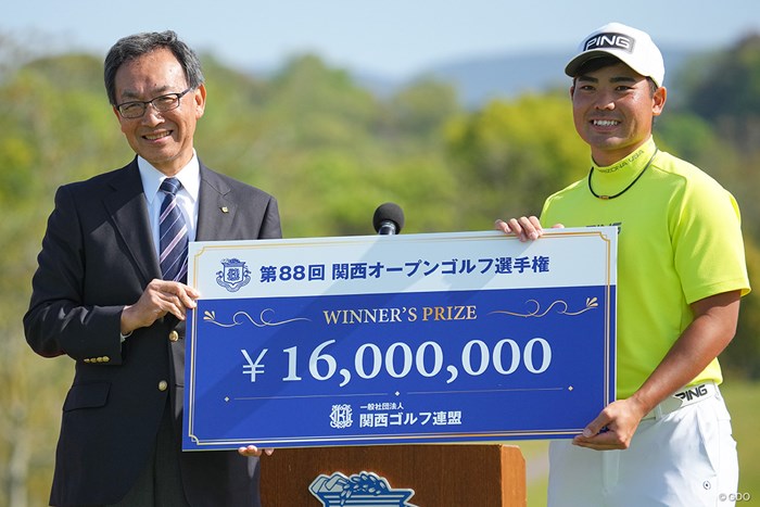 3勝目にして初めての優勝賞金。 2023年 関西オープンゴルフ選手権競技 最終日 蝉川泰果