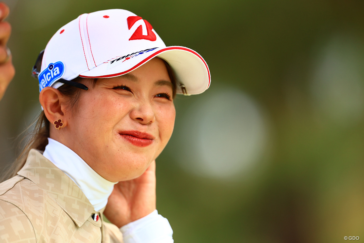 吉田優利が2打差首位で最終日へ 3位に上田、小祝ら【国内女子ツアー