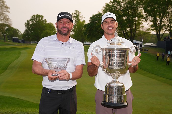 優勝したブルックス・ケプカ（右）と並ぶインパクトを残したマイケル・ブロック(Darren Carroll／PGA of America via Getty Images) 2023年 全米プロゴルフ選手権 最終日 マイケル・ブロック ブルックス・ケプカ