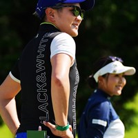 仲の良い青木瀬令奈（右）と同組だった 2023年 リシャール・ミル ヨネックスレディスゴルフトーナメント 最終日 成田美寿々