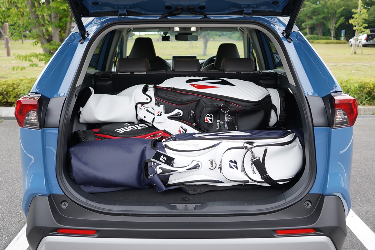トヨタ「RAV4」のゴルフバッグ積載量を調査
