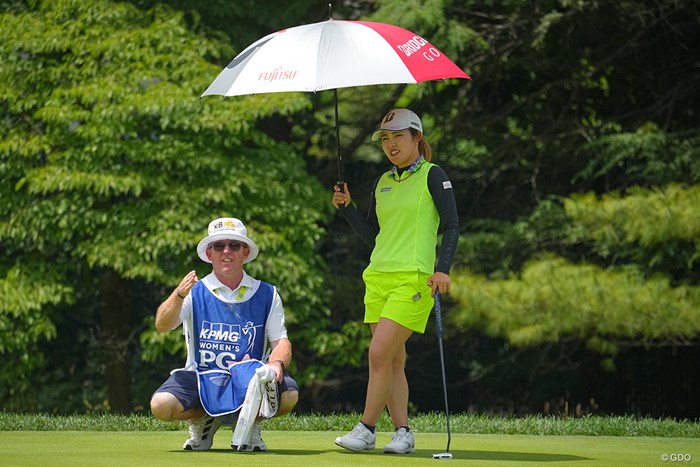 このタレント・柳沢慎吾さん風のキャディさんが、癒やしてくれてるのだと思ってます。 2023年 KPMG全米女子プロゴルフ選手権 最終日 古江彩佳