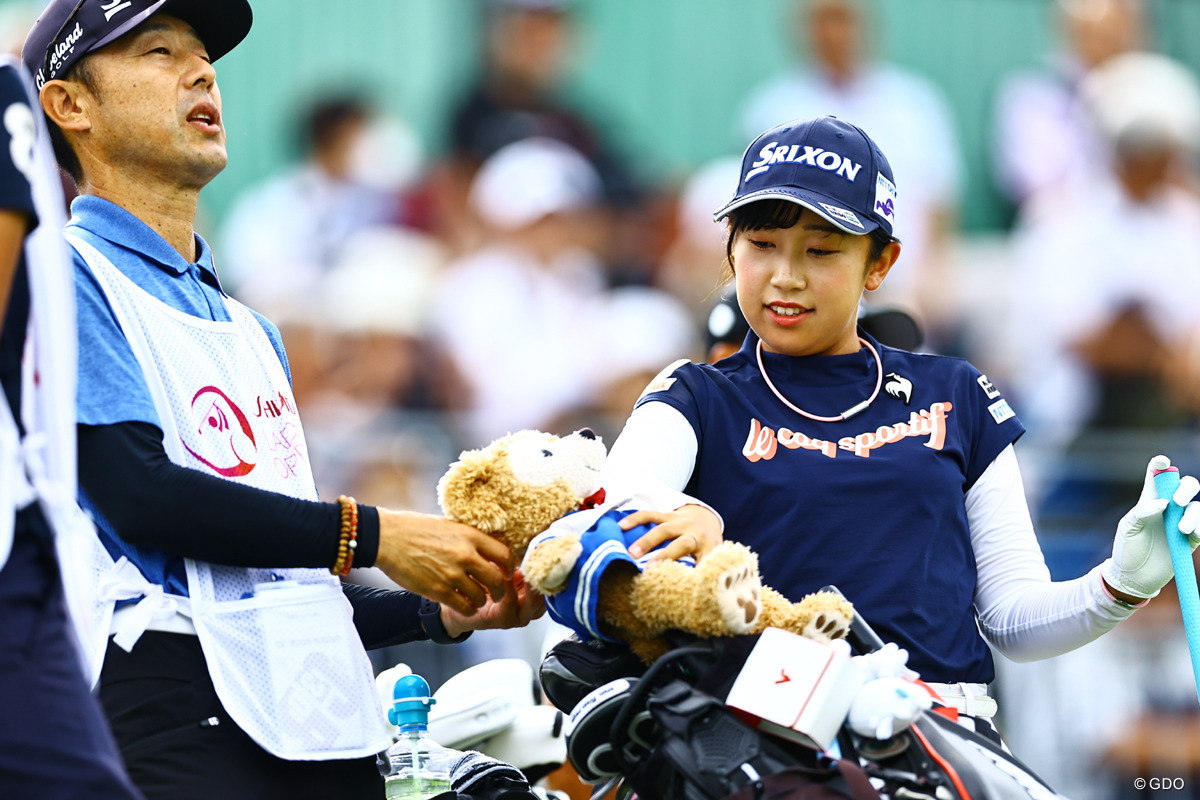 首位とは3打差。逆転での初Vも狙える位置で最終日へ