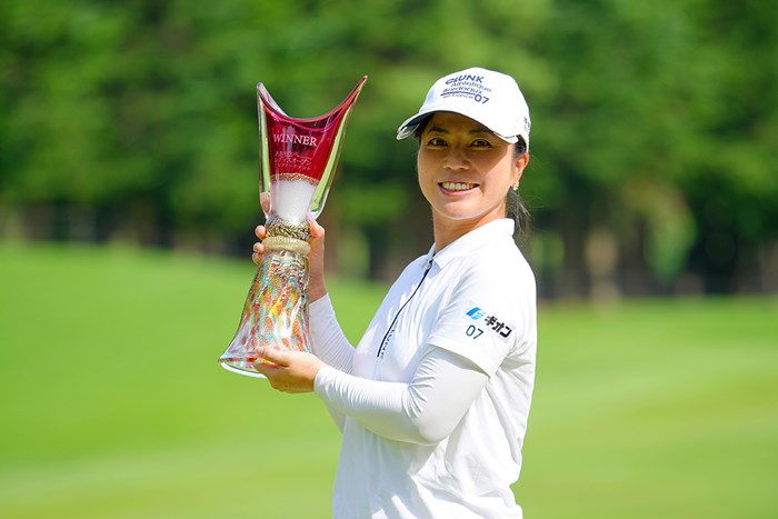 下川めぐみがプロ初優勝を挙げた(Yoshimasa Nakano/JLPGA via Getty Images) 2023年 あおもりレディスオープンゴルフトーナメント 最終日 下川めぐみ