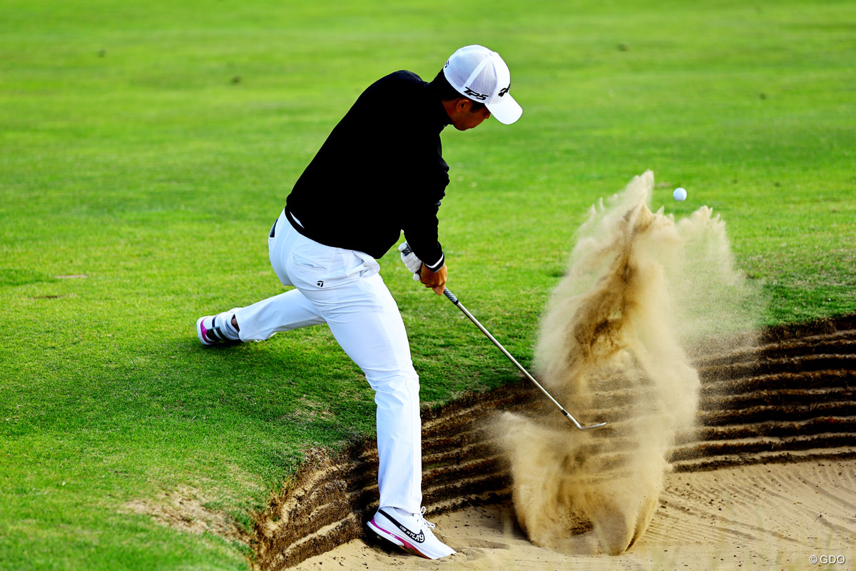 ポットバンカーに入ったボールの堅実な処置も光った