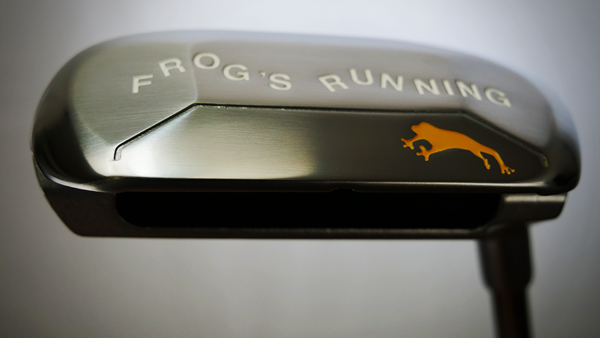 オノフ ウェッジ LABOSPEC FROG 黄色のカエル(FROG)マークが映えるチャーミングなソールデザイン