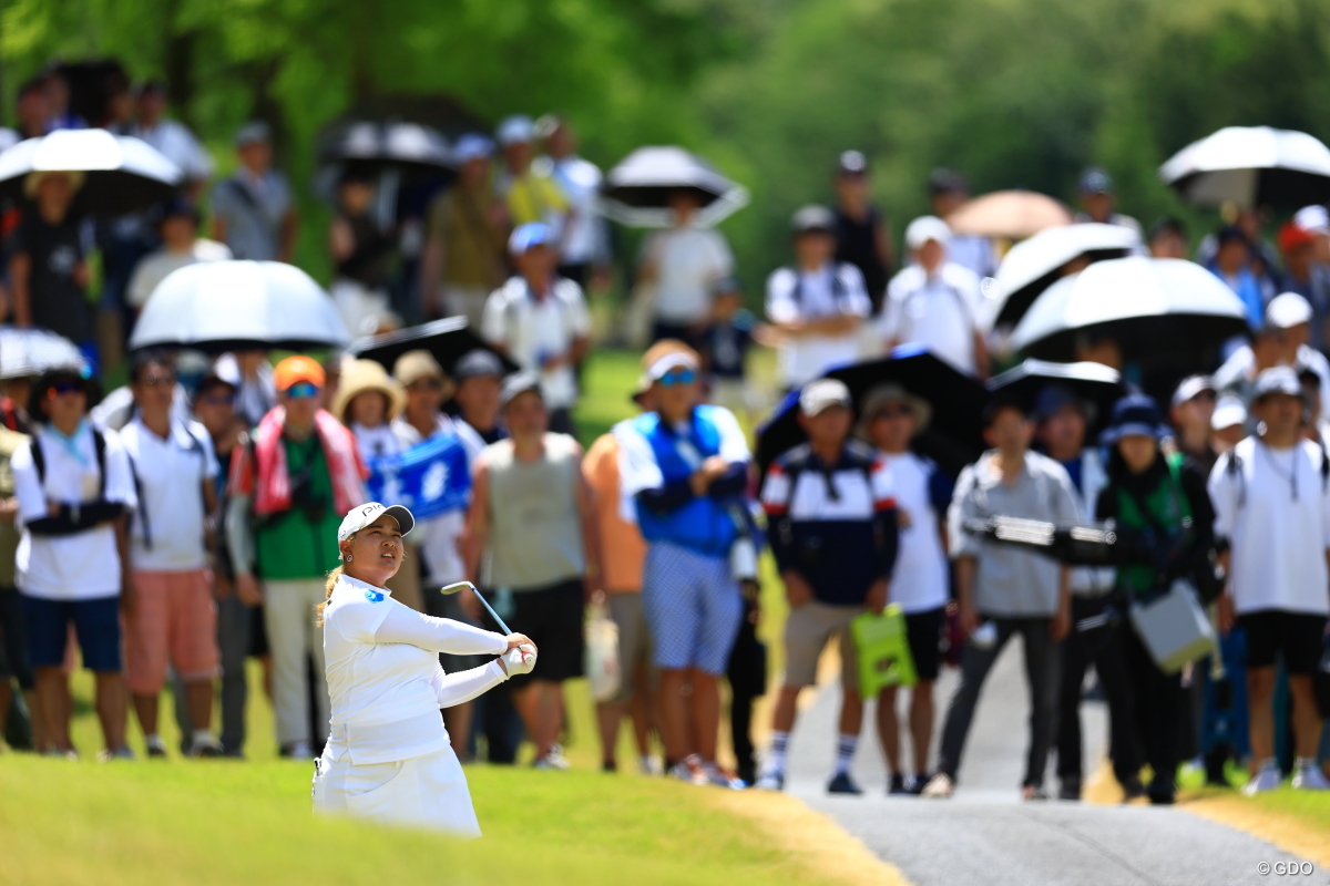 元女王にもプレッシャーが…最終日はショットが乱れた