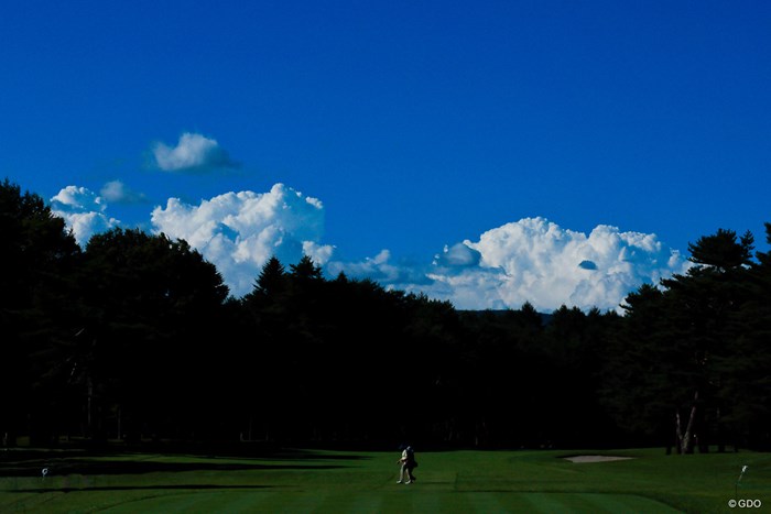夏の雲もくもく 2023年 NEC軽井沢72ゴルフトーナメント 初日 入道雲