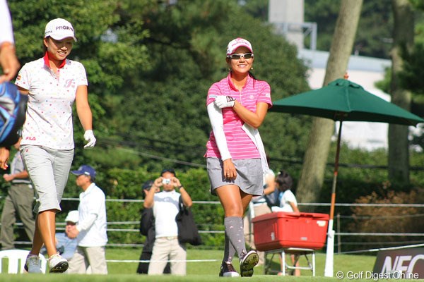 2010年 日本女子オープンゴルフ選手権競技事前情報 宮里藍 高校の後輩・原江里菜らと練習ラウンドを行い、最後の調整を終えた宮里藍