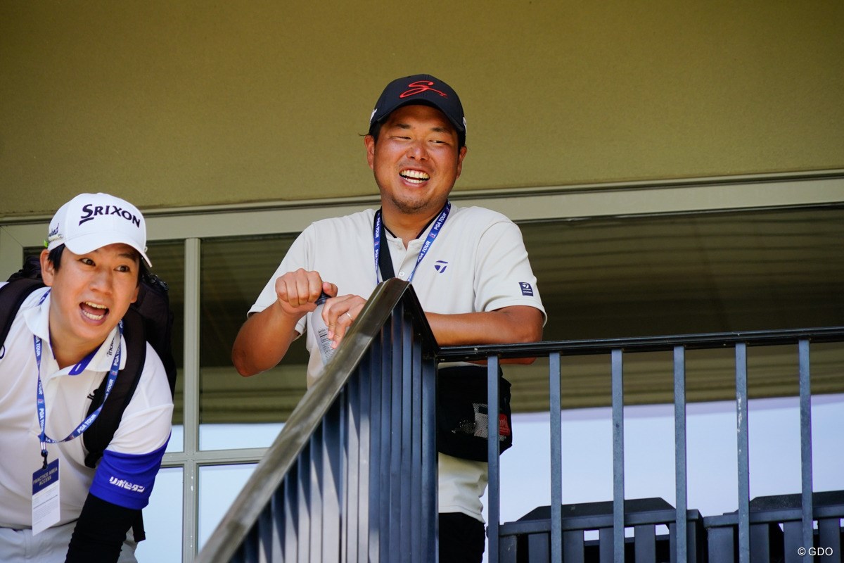 2023年 フェデックスセントジュード選手権 最終日 須崎雄矢トレーナー 黒宮幹仁コーチ
