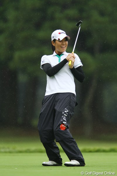 2010年 日本女子オープンゴルフ選手権競技初日 福田真未 アマチュア選手のほとんどが、「TEAM JAPAN」の装いなので、もう撮影してて頭が混乱してきます。