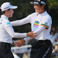小祝さくら（左）に1打差で競り勝った 2023年 日本女子プロゴルフ選手権大会コニカミノルタ杯 最終日 神谷そら