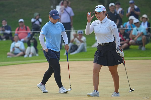 2023年 日本女子プロゴルフ選手権大会コニカミノルタ杯 最終日 小祝さくら 17番でバーディを奪い、神谷に1打差まで詰め寄ったが…