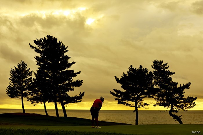 夕陽を浴びて 2023年 日本女子オープンゴルフ選手権 初日 ささきしょうこ