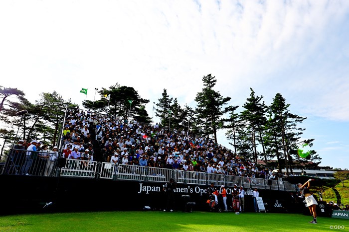 巨大スタンド 2023年 日本女子オープンゴルフ選手権 3日目 金田久美子