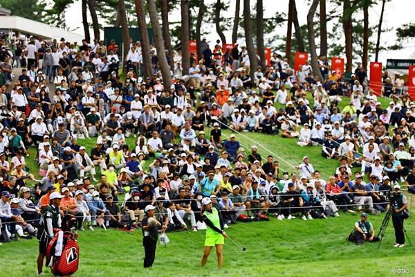 2023年 日本女子オープンゴルフ選手権 最終日 古江彩佳 大勢のギャラリーに見守られて