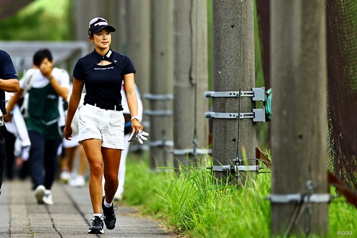 14番ティへ 2023年 日本女子オープンゴルフ選手権 最終日 原英莉花