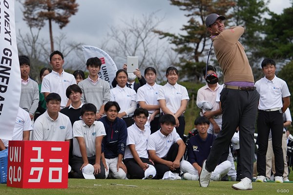 2023年 日本オープンゴルフ選手権競技 事前 アダム・スコット ドライバーショットに感嘆の声