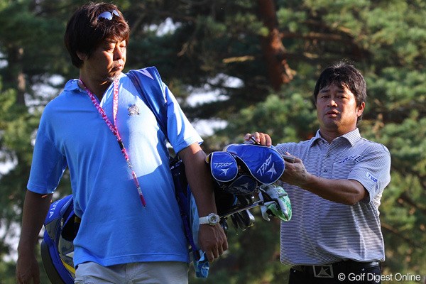 2010年 日本オープンゴルフ選手権競技 事前 横田真一 13年ぶりの優勝明けに疲労も見せず練習ラウンドを行った